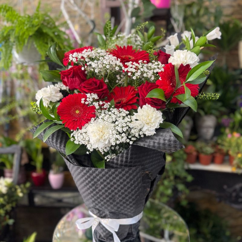 Ramo de Flores "Elegancia Nocturna"