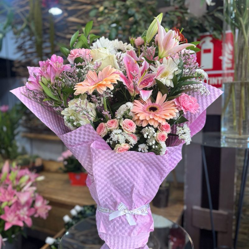 Ramo de Flores "Sinfonía Rosada"
